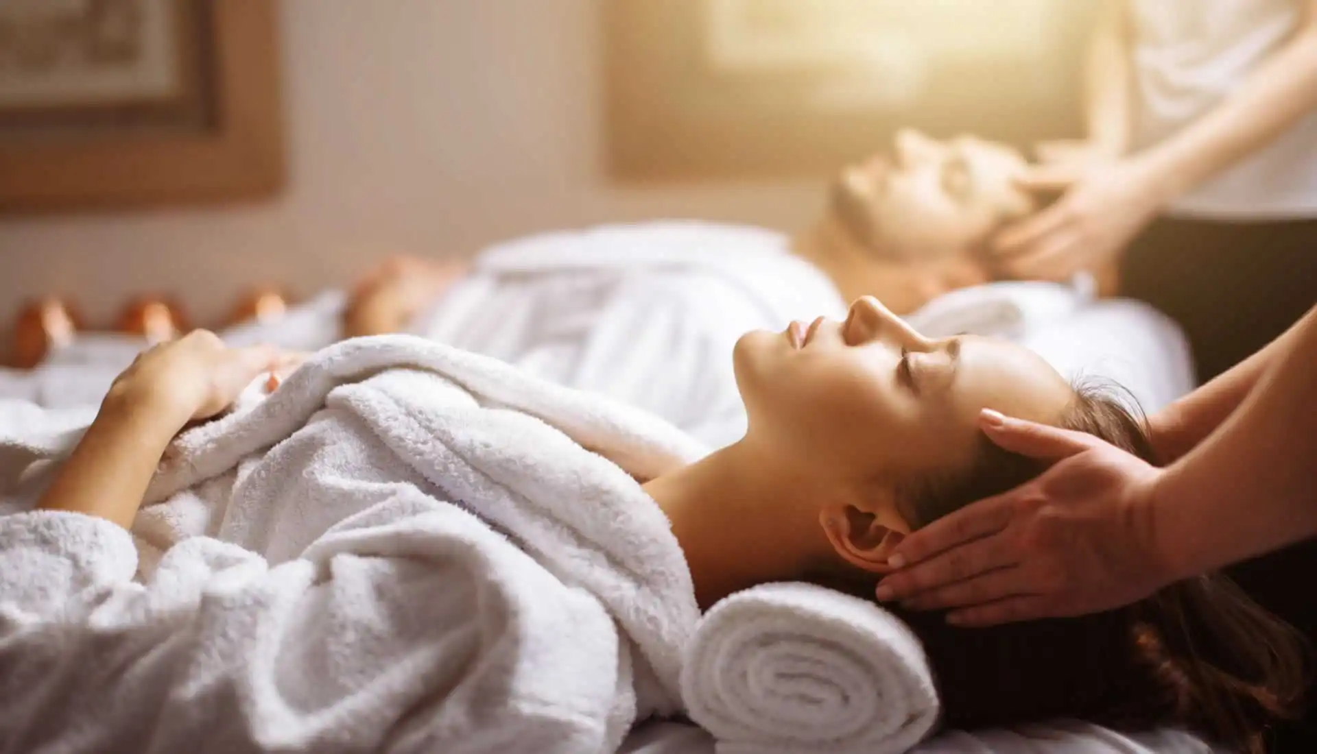 COUPLES MASSAGE